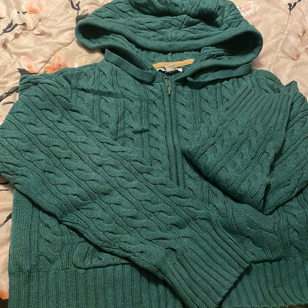 Green, sweater crop top